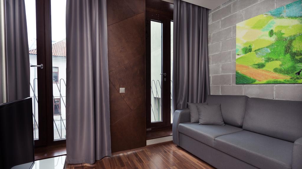 Konrad Old Town Aparthotel タルトゥ エクステリア 写真