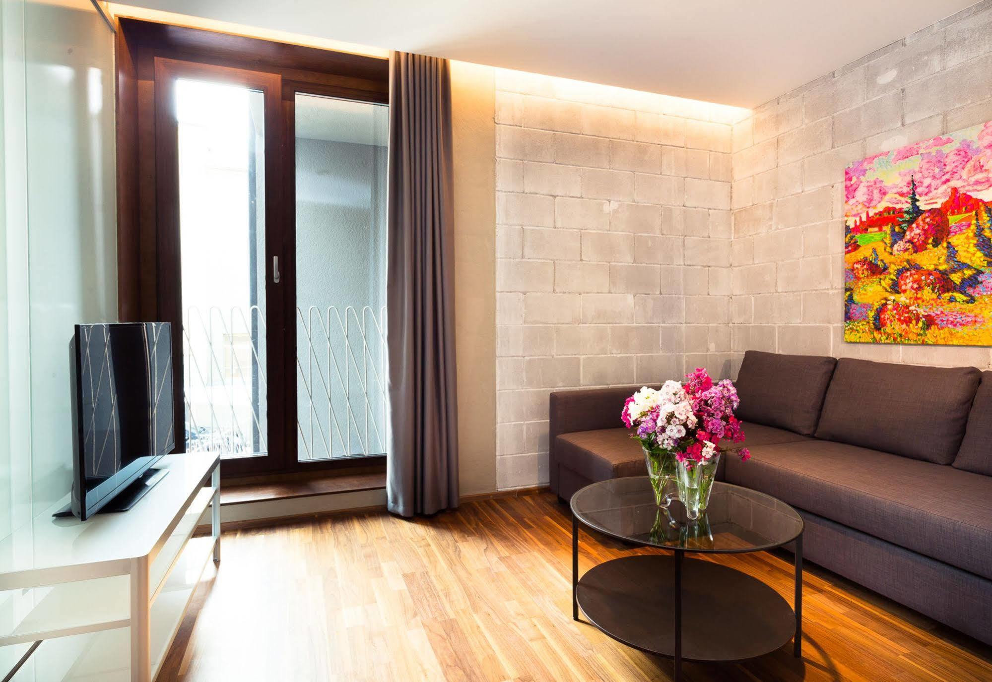 Konrad Old Town Aparthotel タルトゥ エクステリア 写真