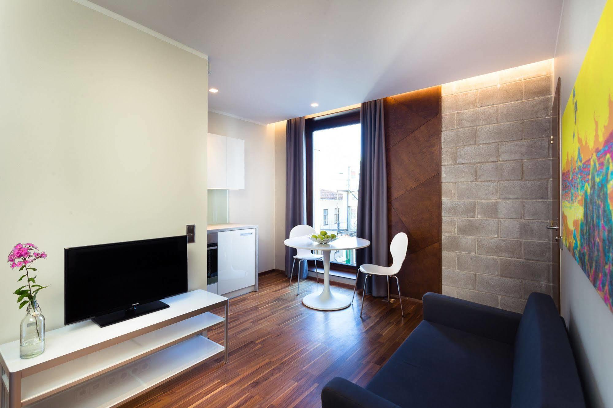 Konrad Old Town Aparthotel タルトゥ エクステリア 写真