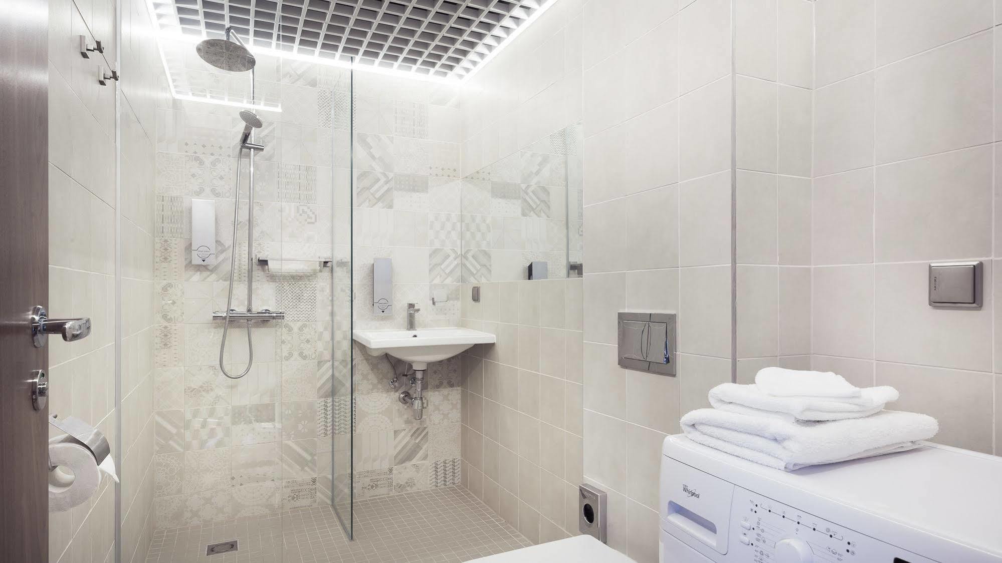 Konrad Old Town Aparthotel タルトゥ エクステリア 写真