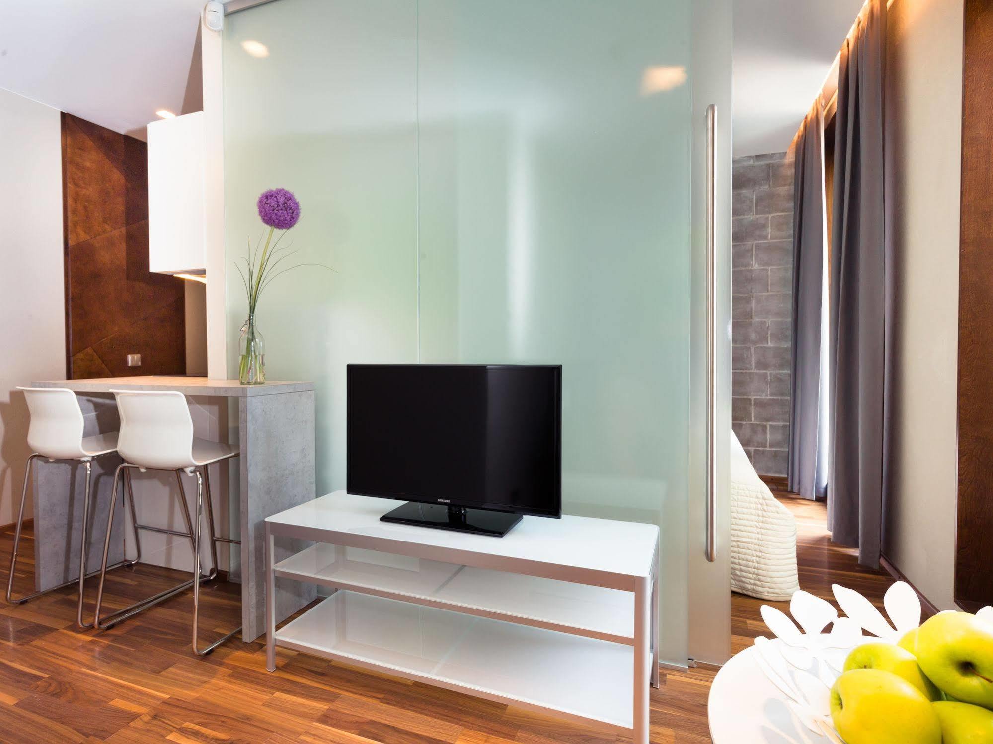 Konrad Old Town Aparthotel タルトゥ エクステリア 写真